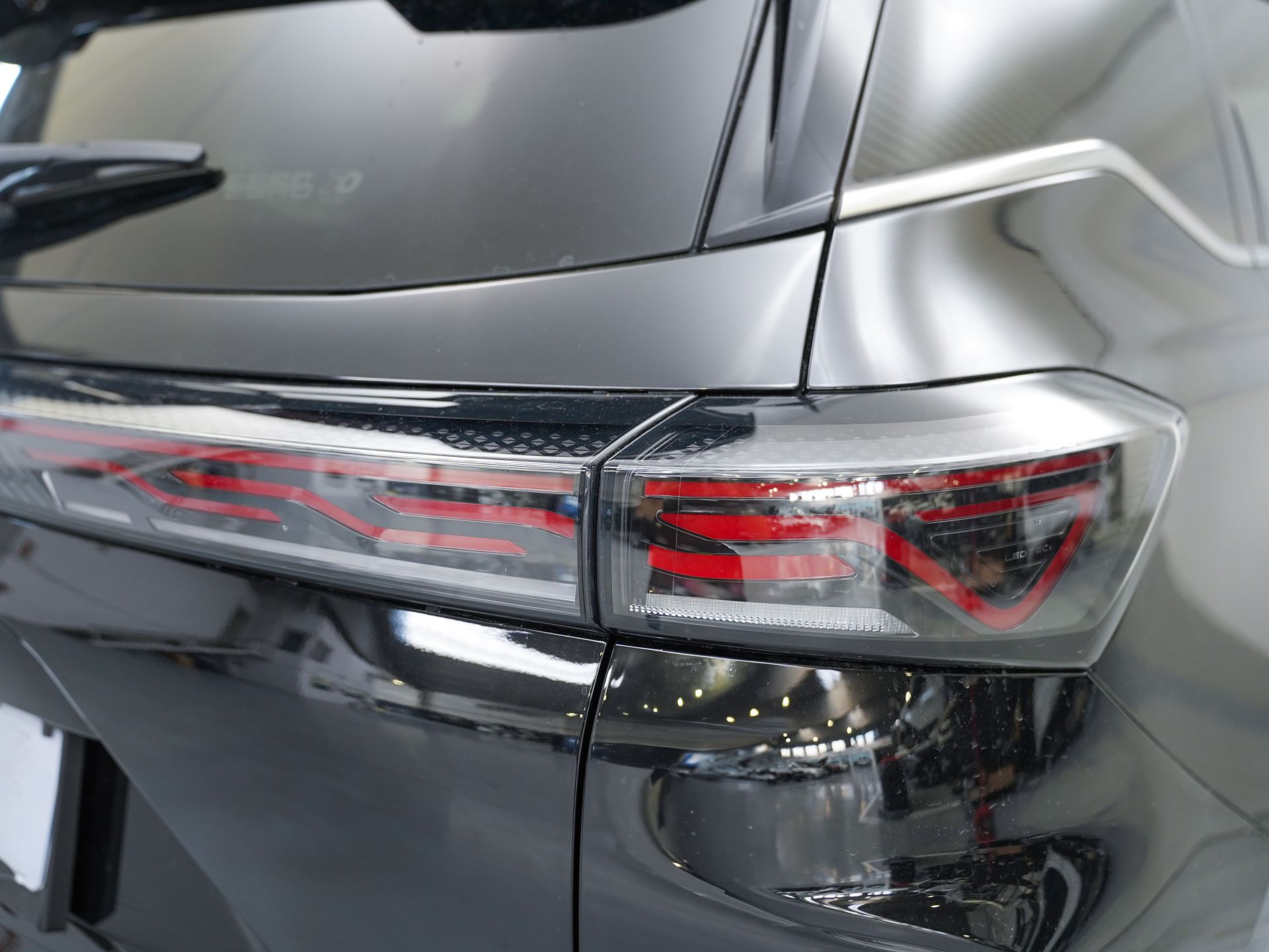 Ebro S700 1.6 TGDI Luxury 7 DCT