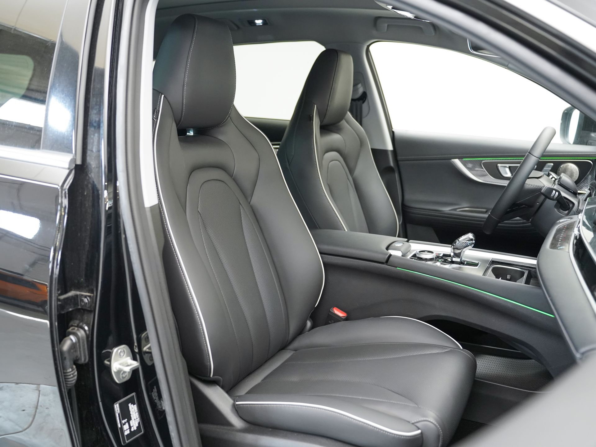 Ebro S700 1.6 TGDI Luxury 7 DCT