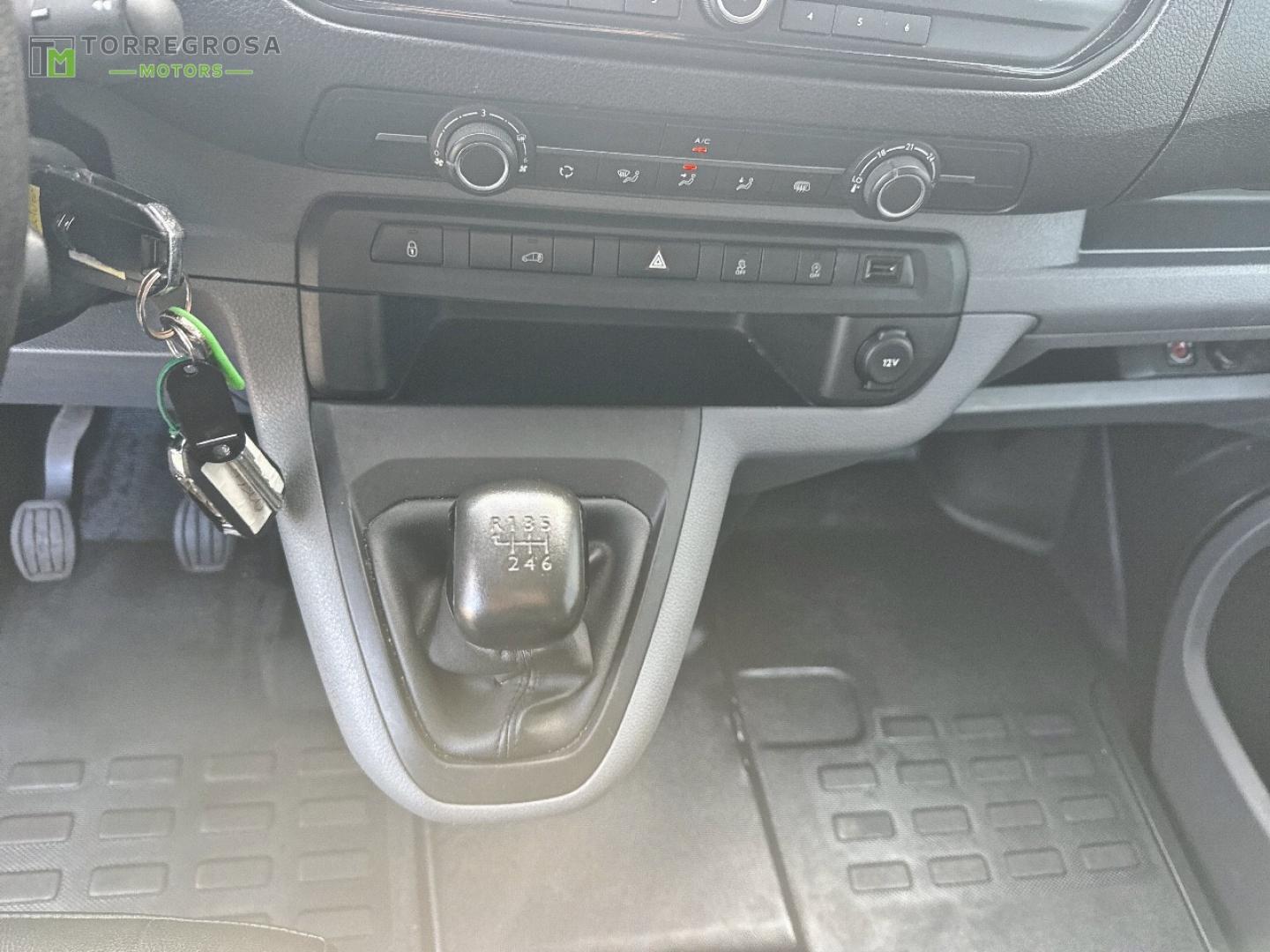 imagen swiper vehículo 14