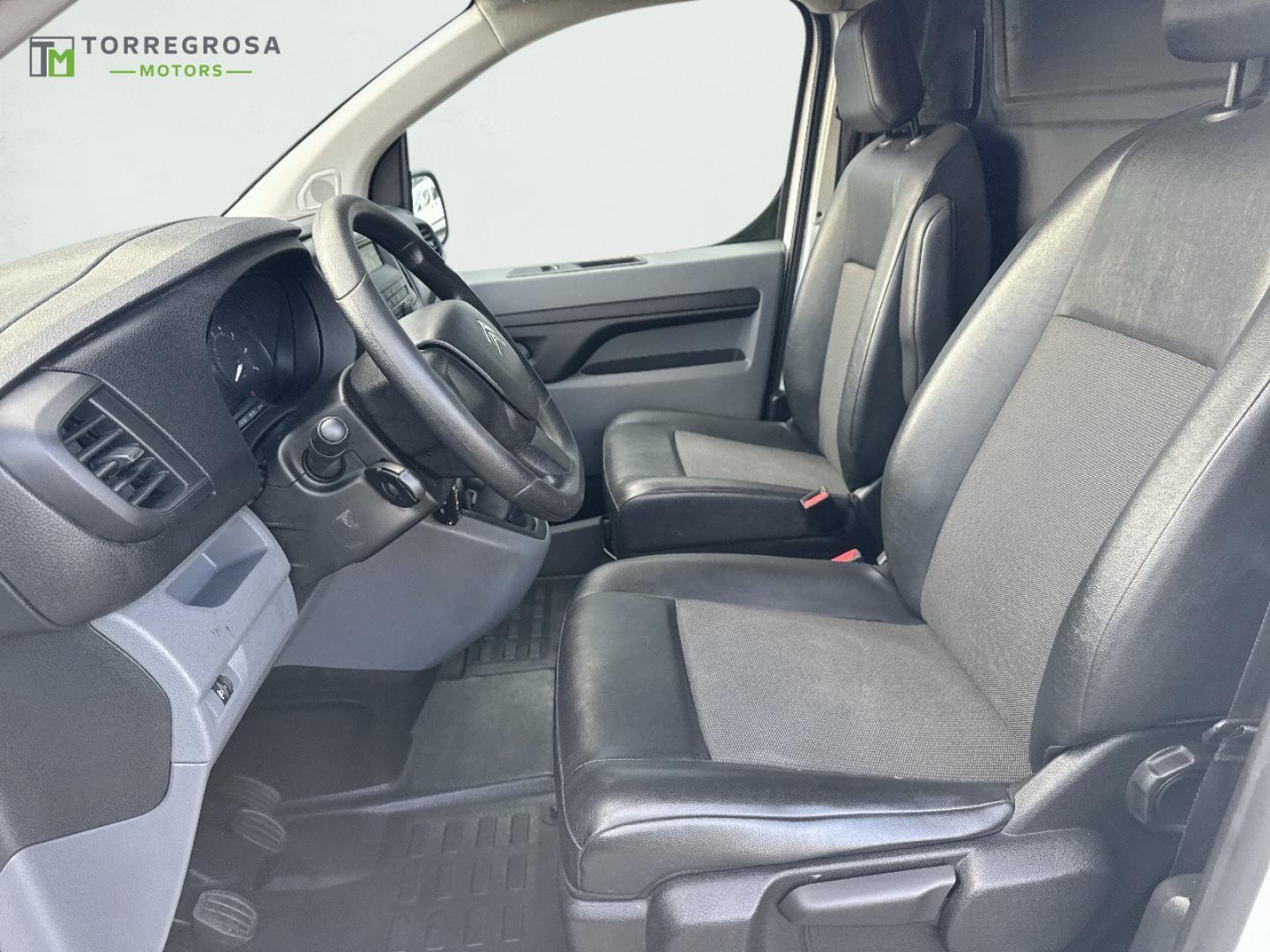 imagen swiper vehículo 15