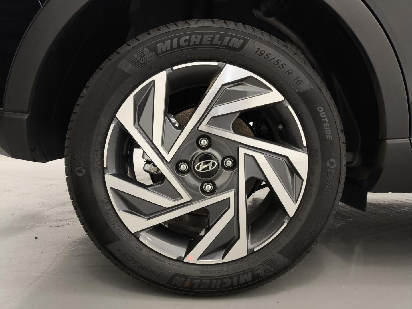 Hyundai Bayon 1.0 TGDI 100CV 48V Maxx