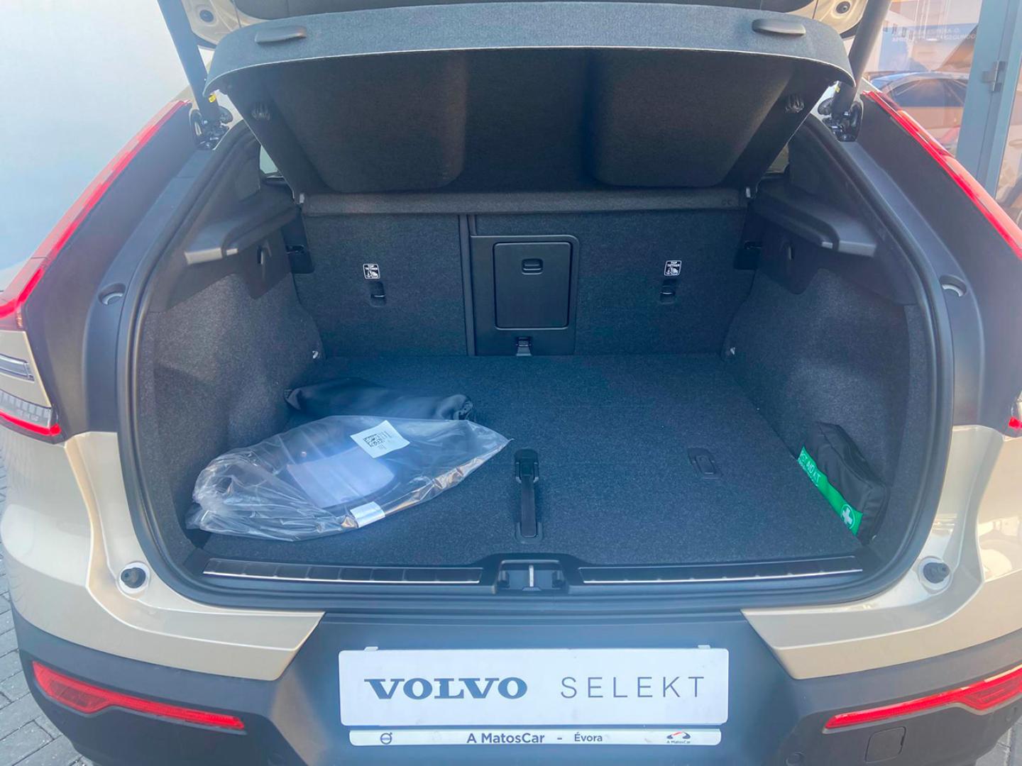 Volvo EC40 Single Motor Extended Range Plus