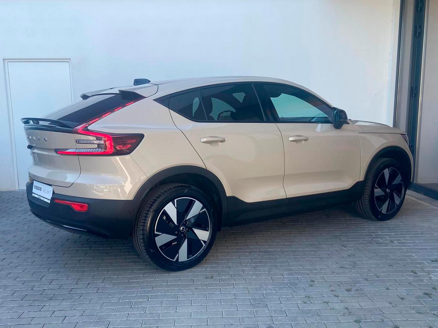 Volvo EC40 Single Motor Extended Range Plus