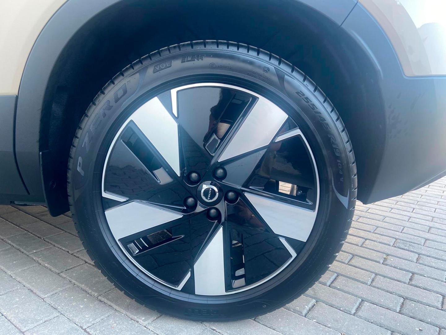 Volvo EC40 Single Motor Extended Range Plus