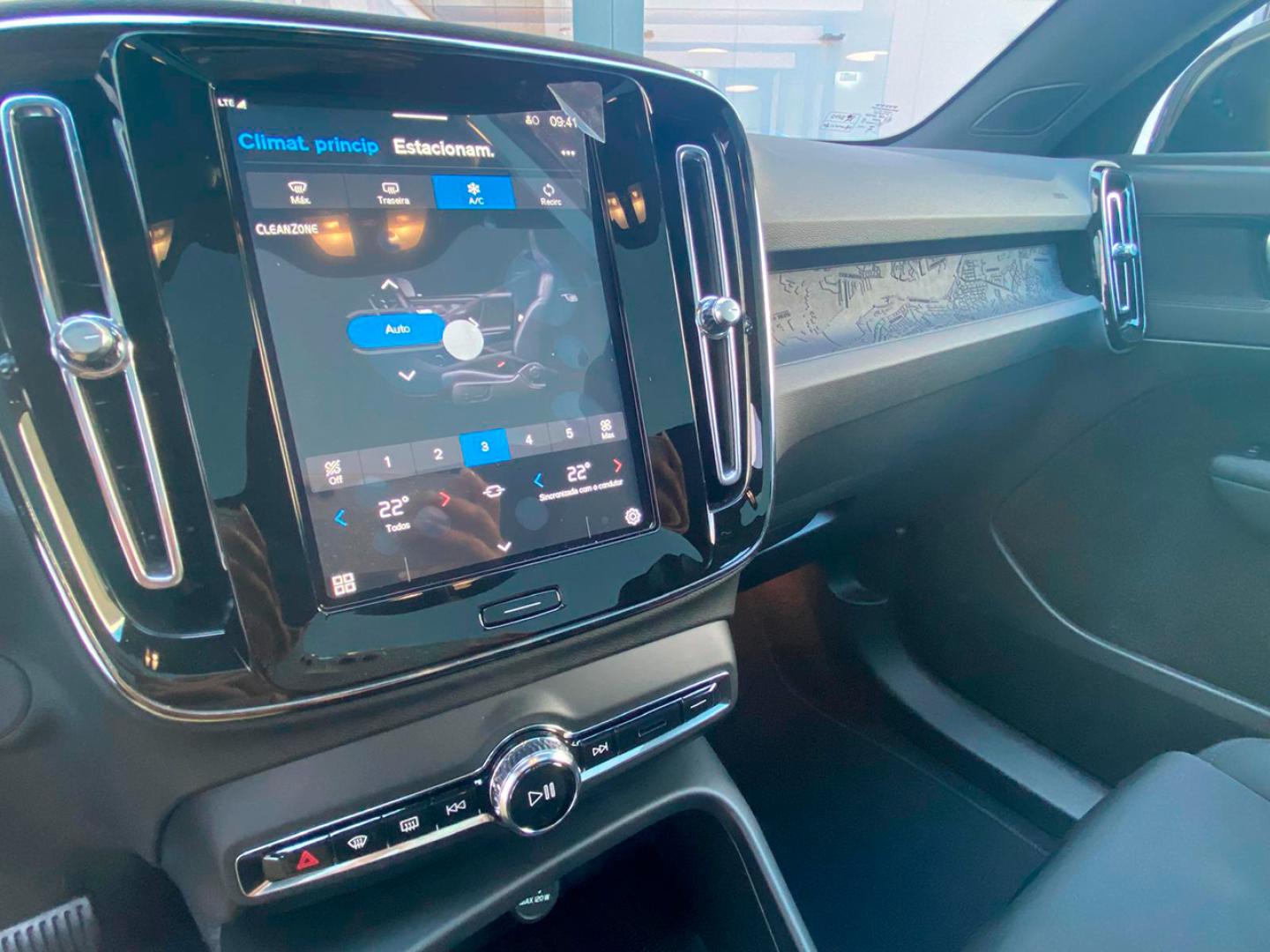 Volvo EC40 Single Motor Extended Range Plus