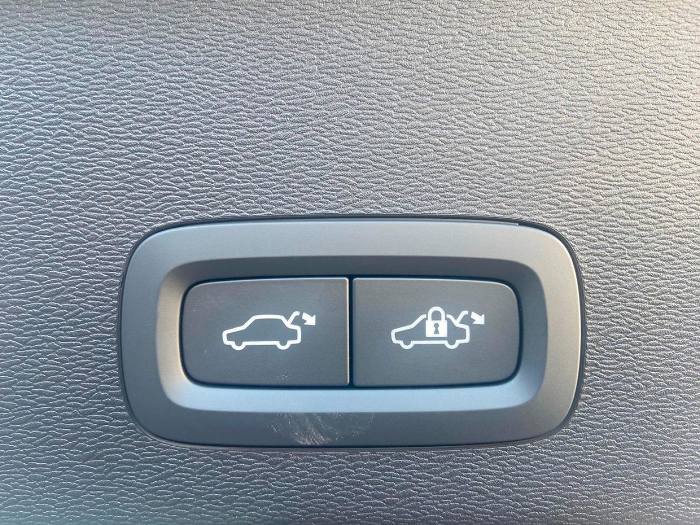 Volvo EC40 Single Motor Extended Range Plus