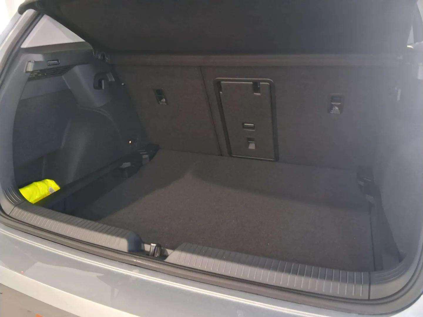 Volkswagen Golf 1.5 eTSI 115cv STYLE DSG Variant