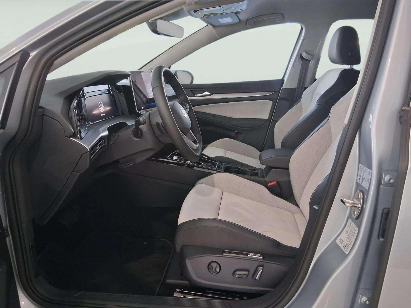 Volkswagen Golf 1.5 eTSI 115cv STYLE DSG Variant