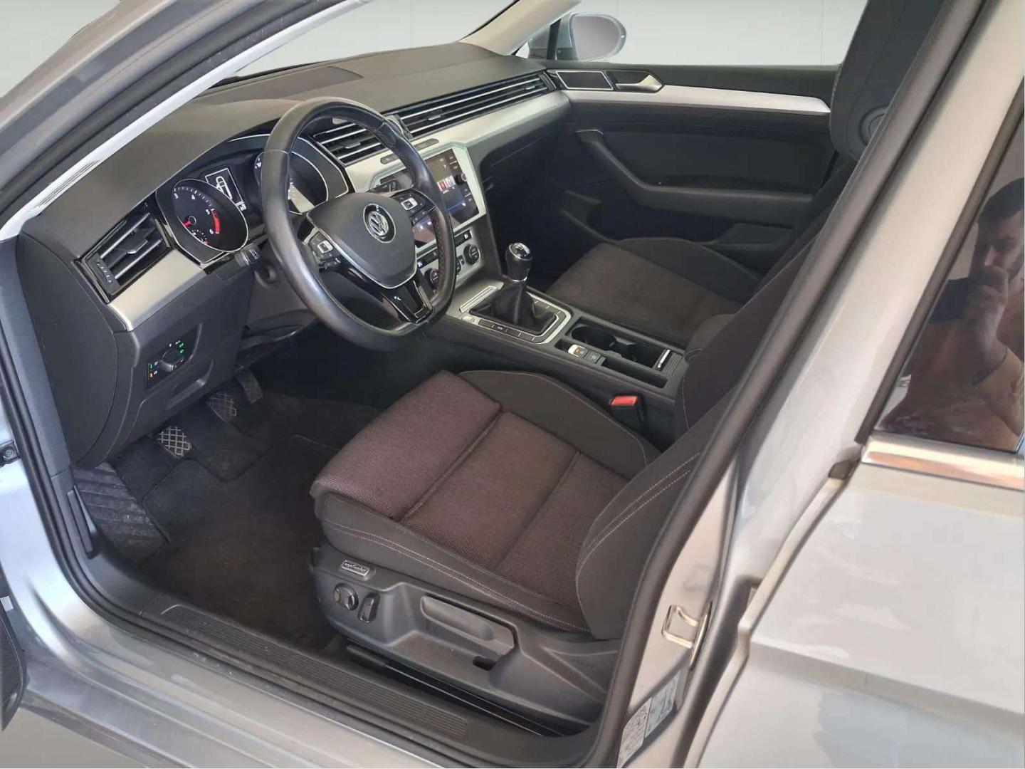 Volkswagen Passat 1.6 TDI CONFORTLINE VARIANT