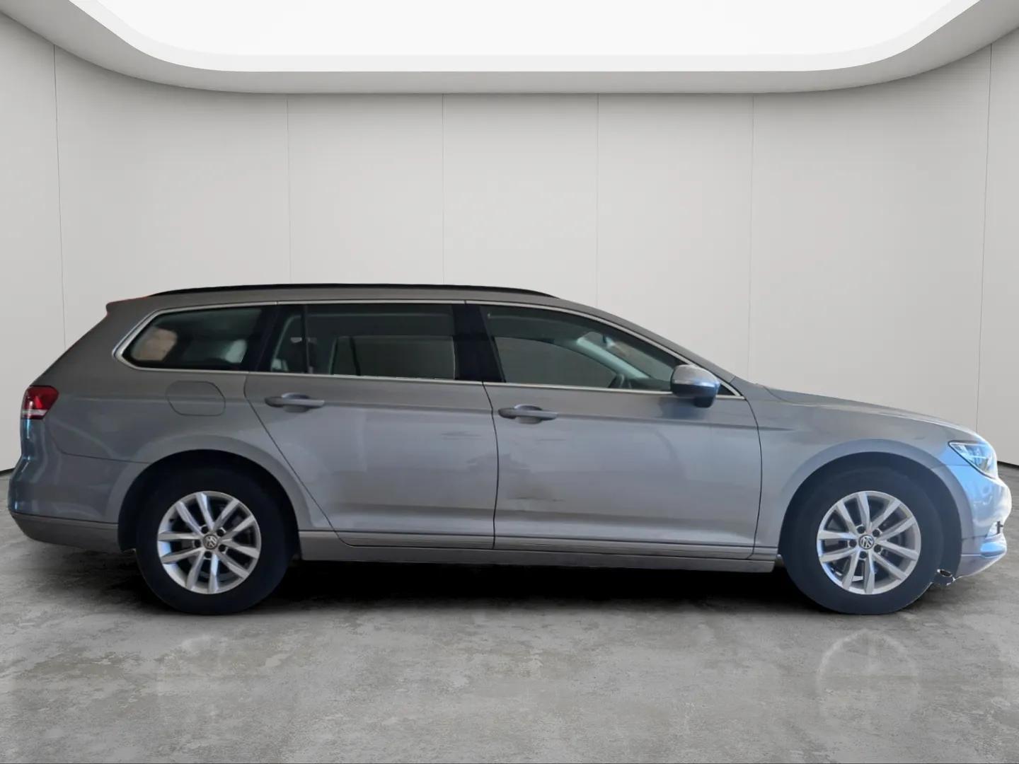Volkswagen Passat 1.6 TDI CONFORTLINE VARIANT