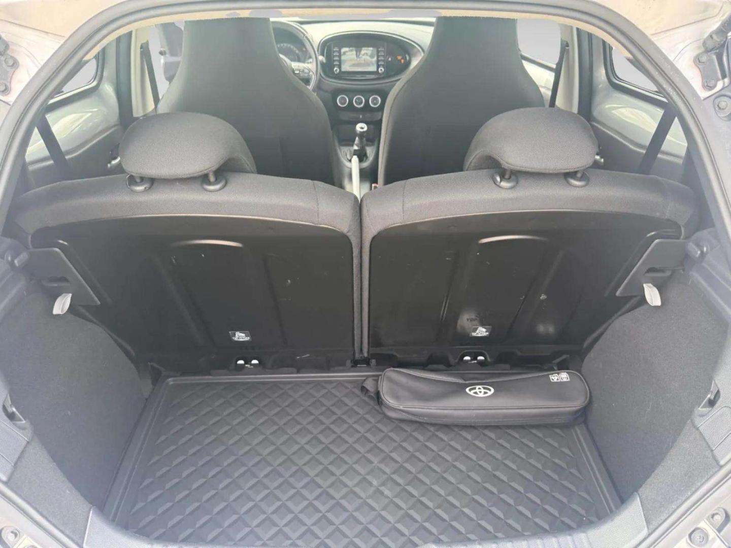 Toyota Aygo X 1.0 VVT-i play