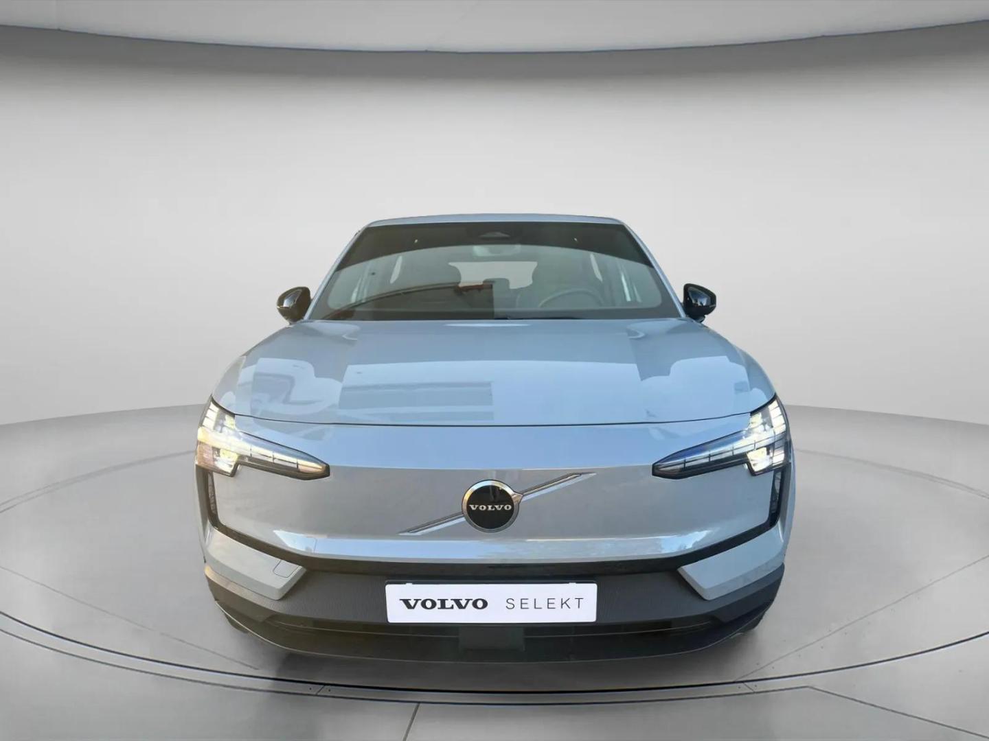Volvo EX30 51 kWh Single Motor 272cv Plus