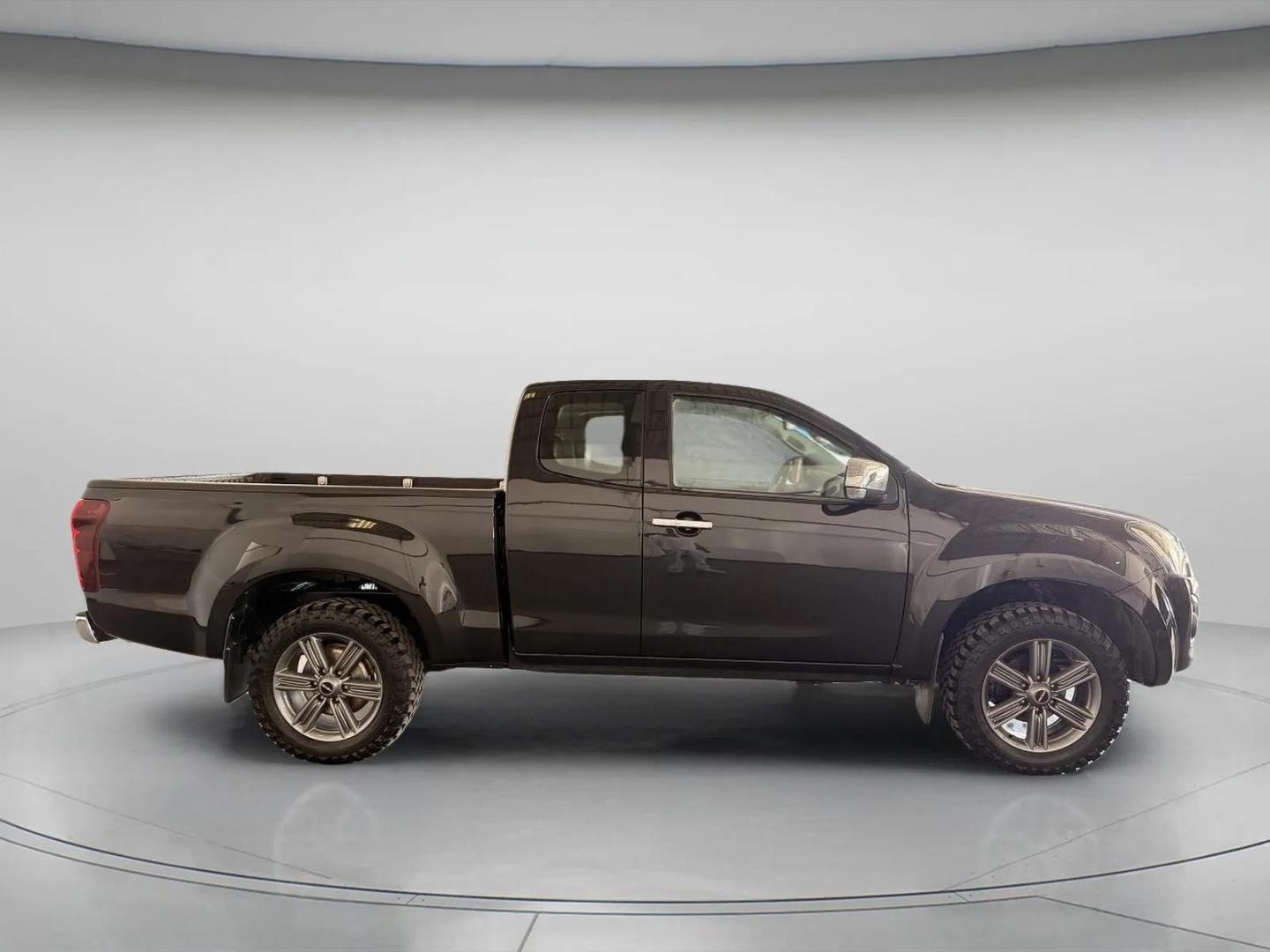 Isuzu D-Max 1.9 CAB LONGA 4X4 LS