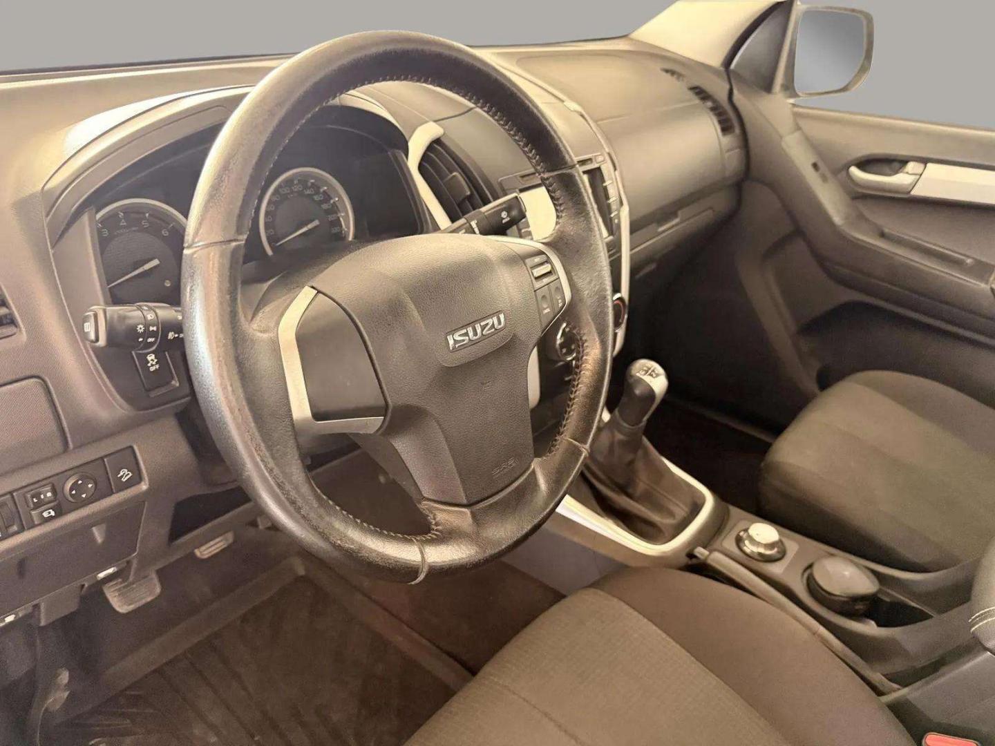 Isuzu D-Max 1.9 CAB LONGA 4X4 LS