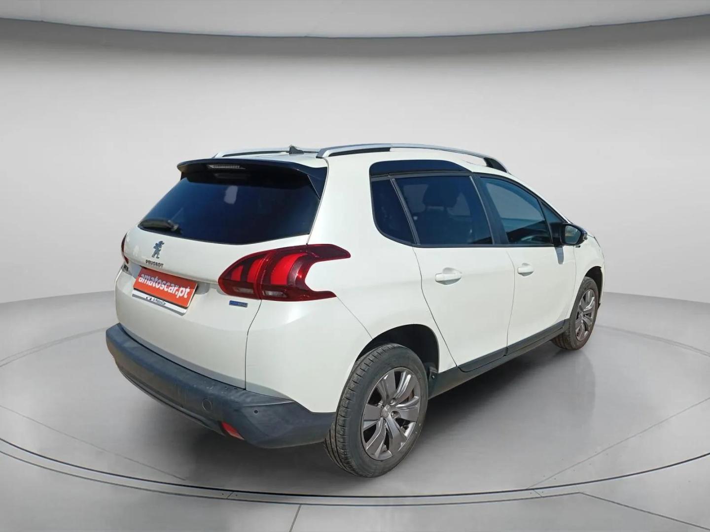 Peugeot 2008 Allure 1.2 PureTech 82 CVM5