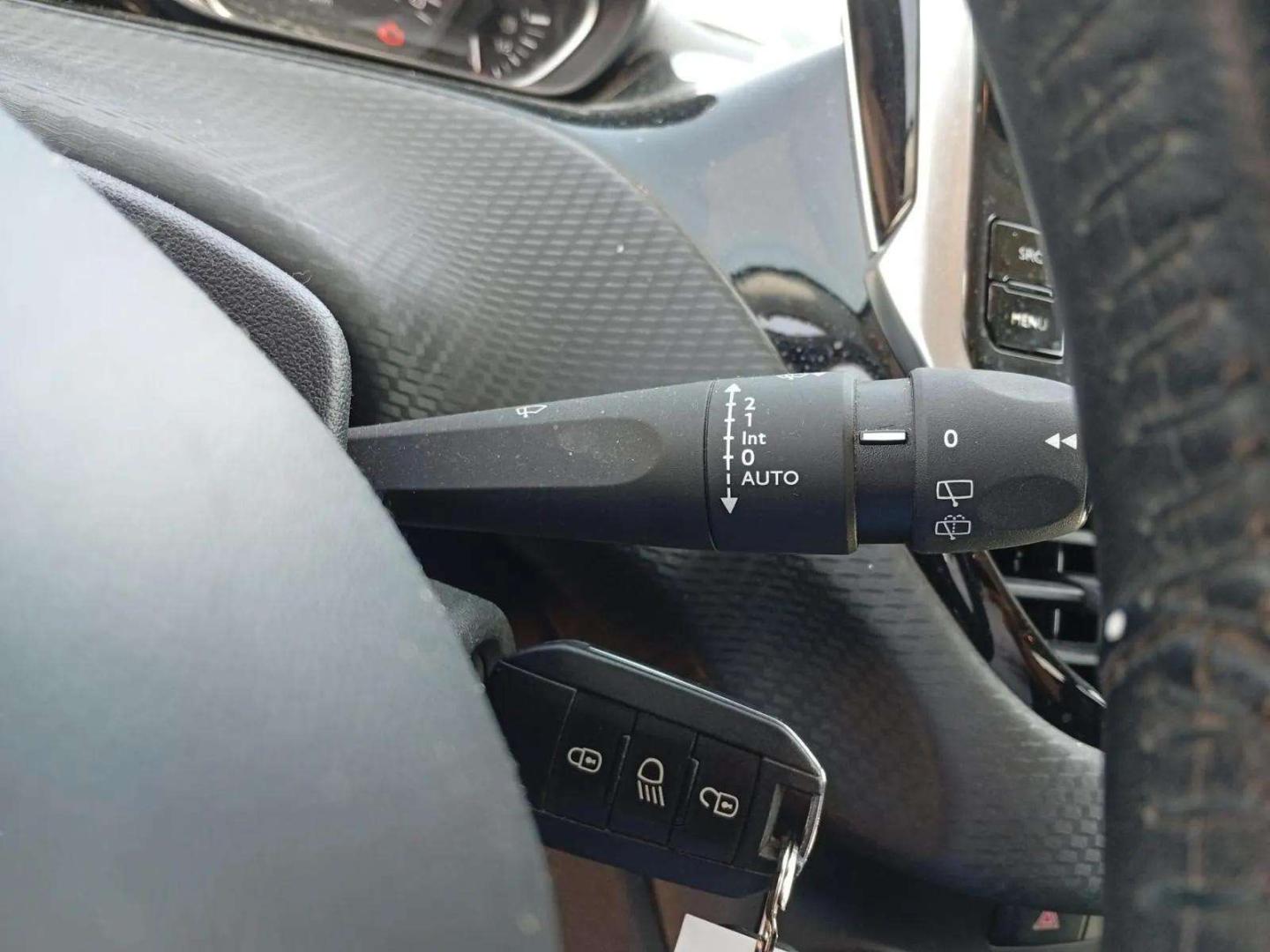 Peugeot 2008 Allure 1.2 PureTech 82 CVM5