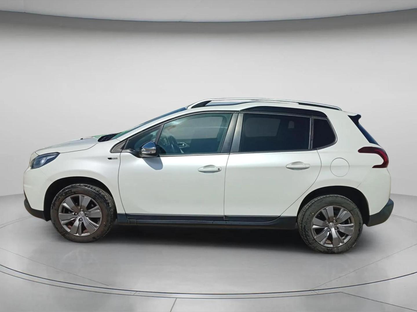 Peugeot 2008 Allure 1.2 PureTech 82 CVM5