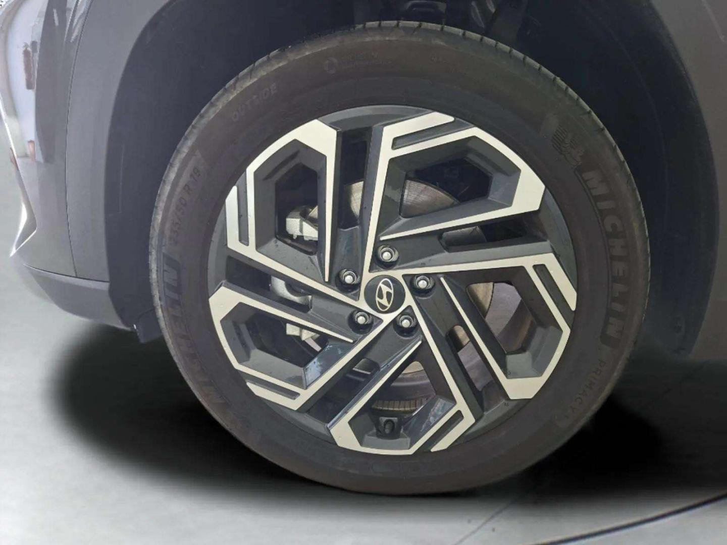 Hyundai Tucson PHEV 1.6 TGDI AT e-Vanguard + TT MY25