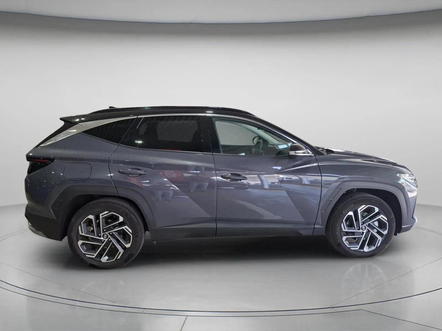 Hyundai Tucson PHEV 1.6 TGDI AT e-Vanguard + TT MY25