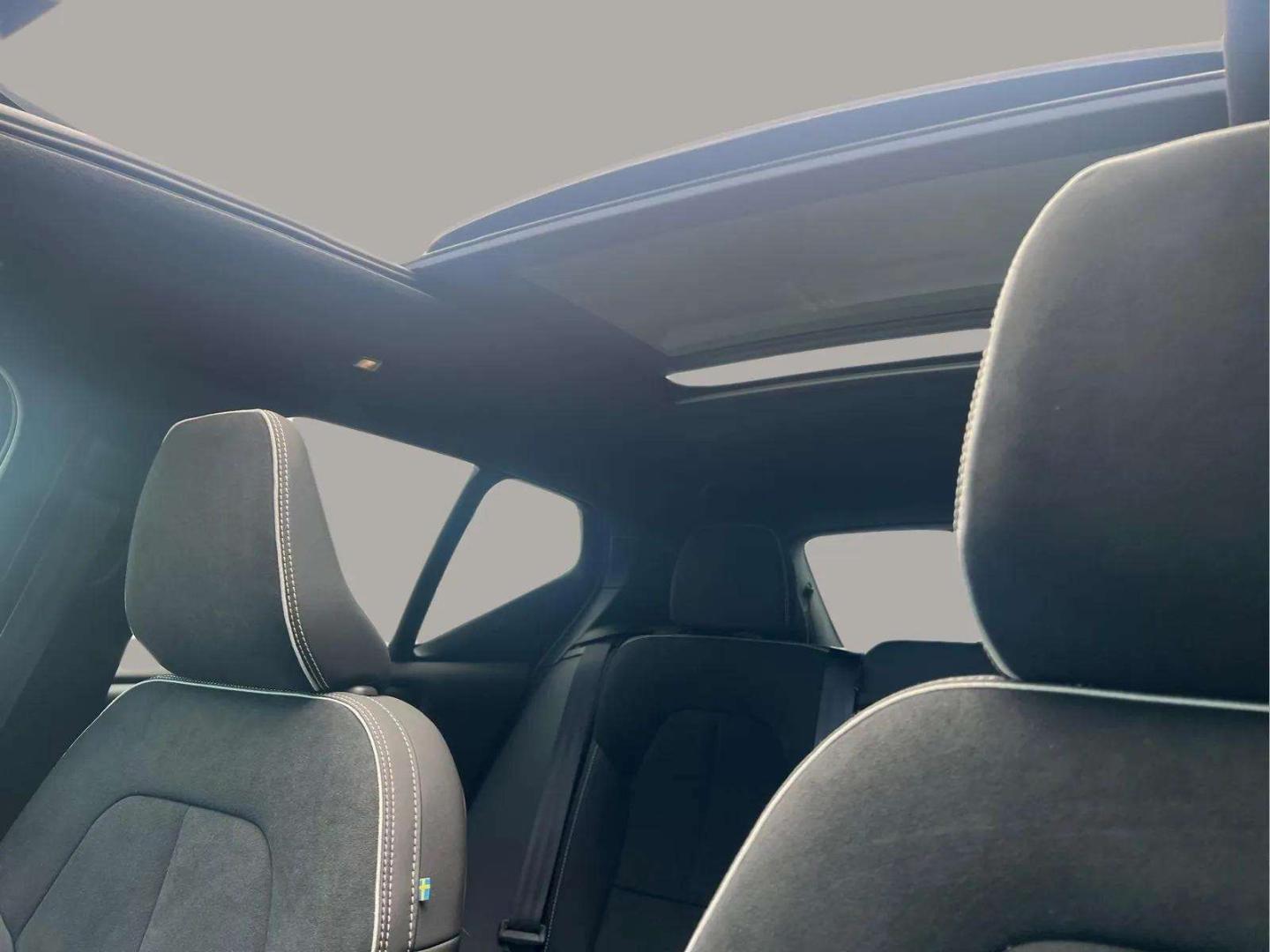Volvo XC40 B3 163cv Plus Dark Auto