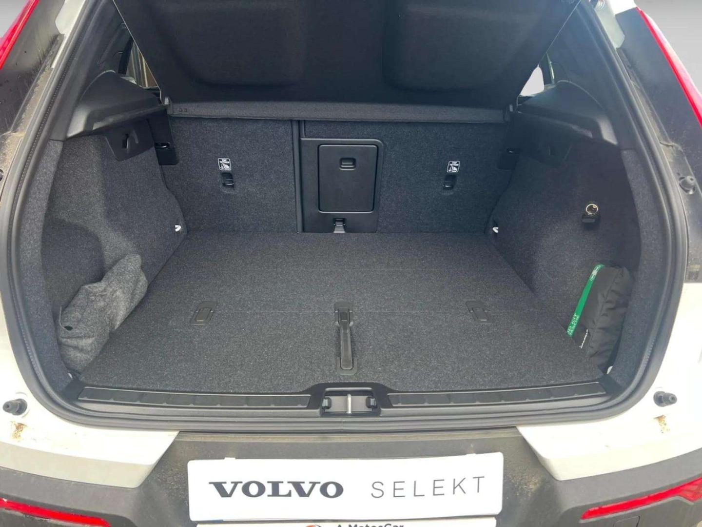 Volvo XC40 B3 163cv Plus Dark Auto