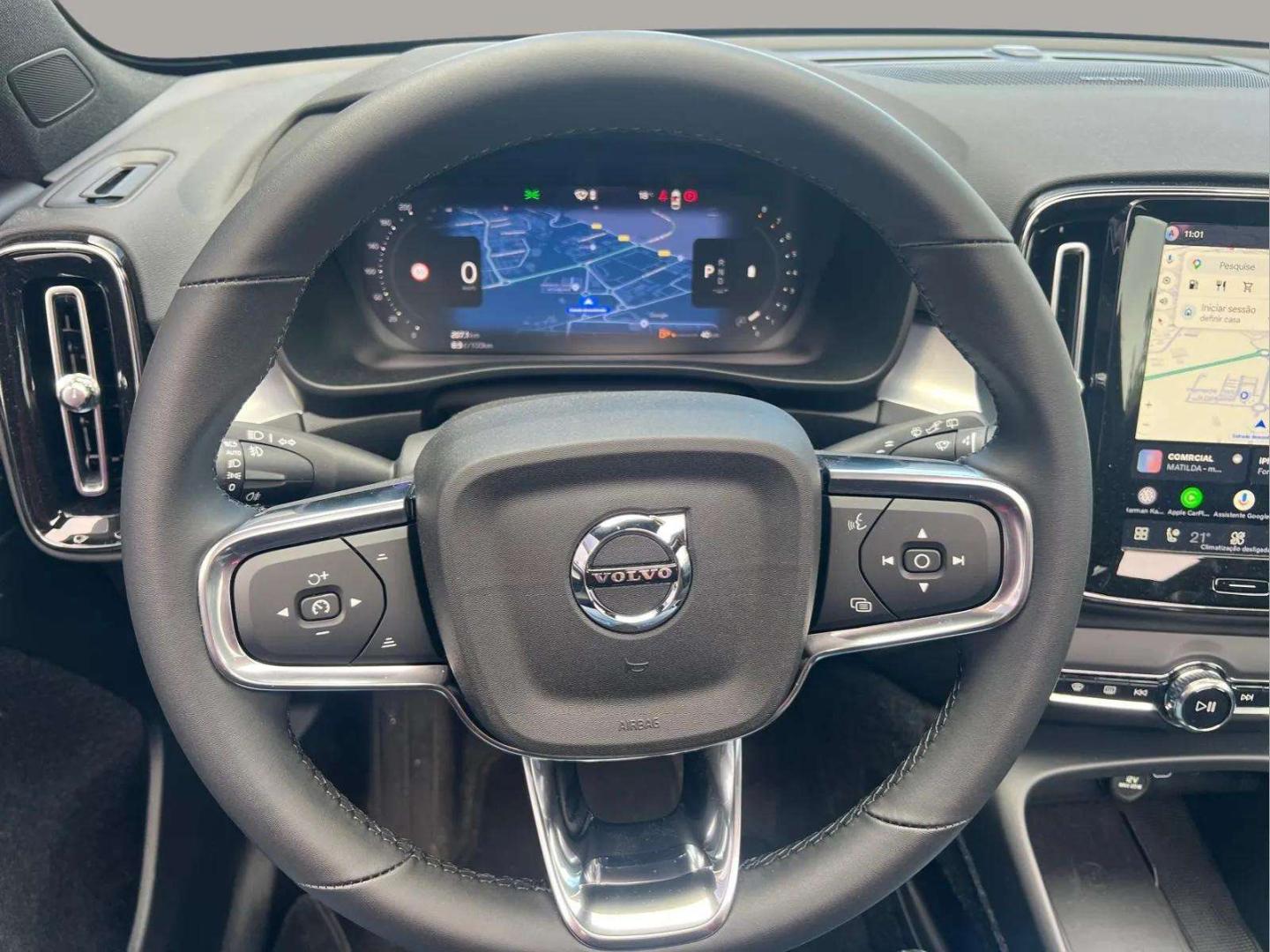 Volvo XC40 B3 163cv Plus Dark Auto