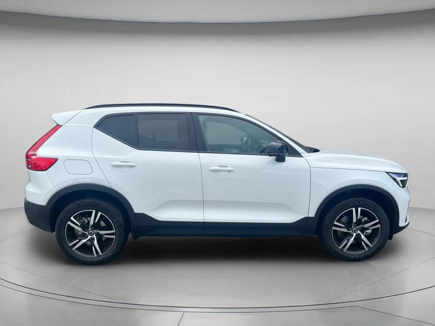 Volvo XC40 B3 163cv Plus Dark Auto