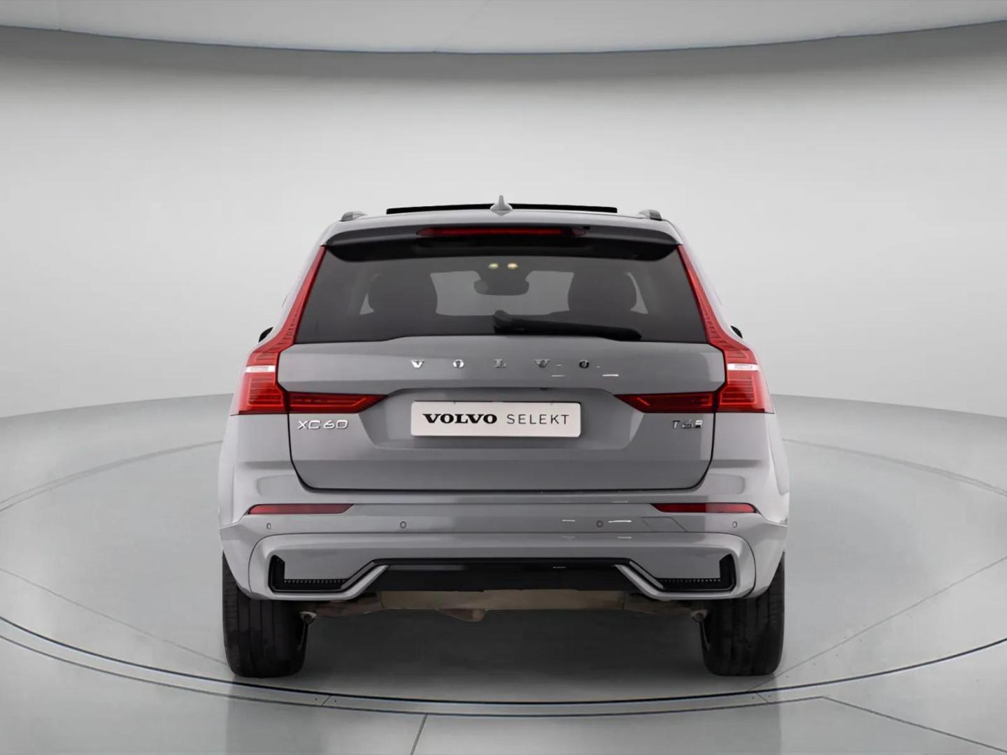Volvo XC60 2.0 T6 350 AWD PHEV Plus Dark Auto