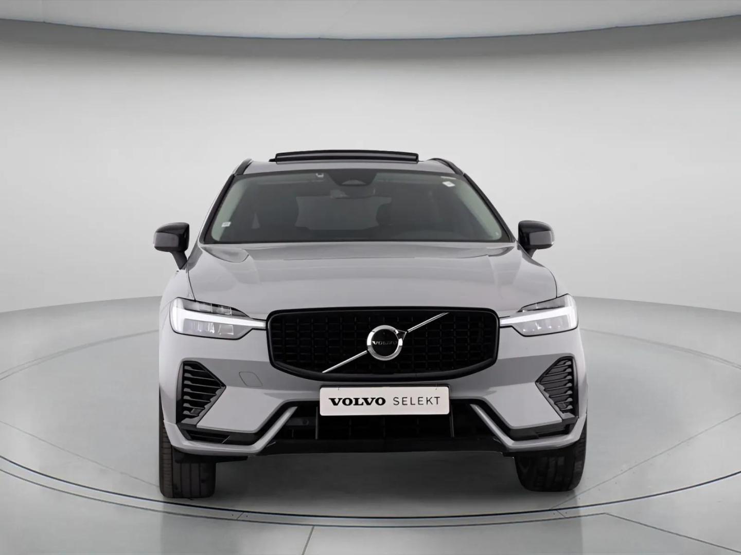 Volvo XC60 2.0 T6 350 AWD PHEV Plus Dark Auto
