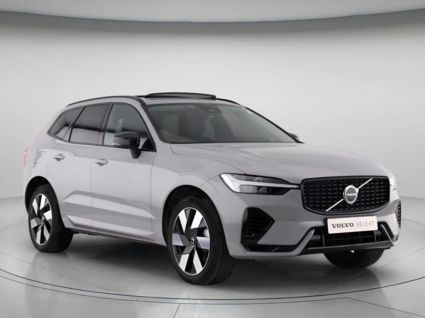 Volvo XC60 2.0 T6 350 AWD PHEV Plus Dark Auto