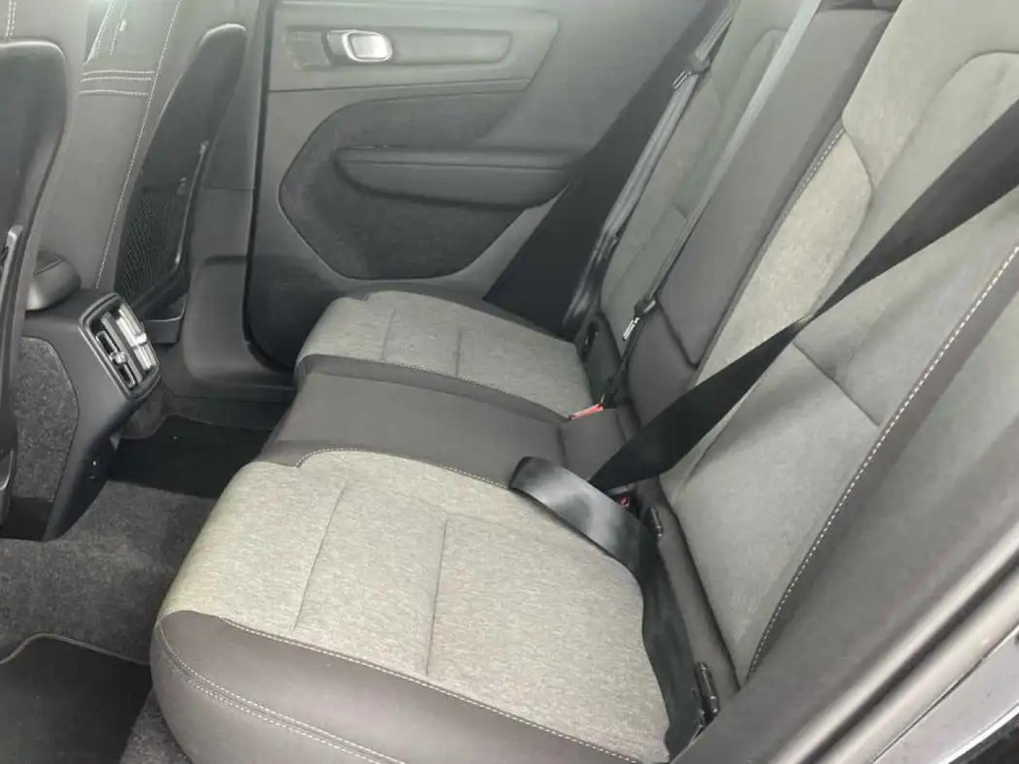 Volvo XC40 B3 163cv Plus Dark Auto