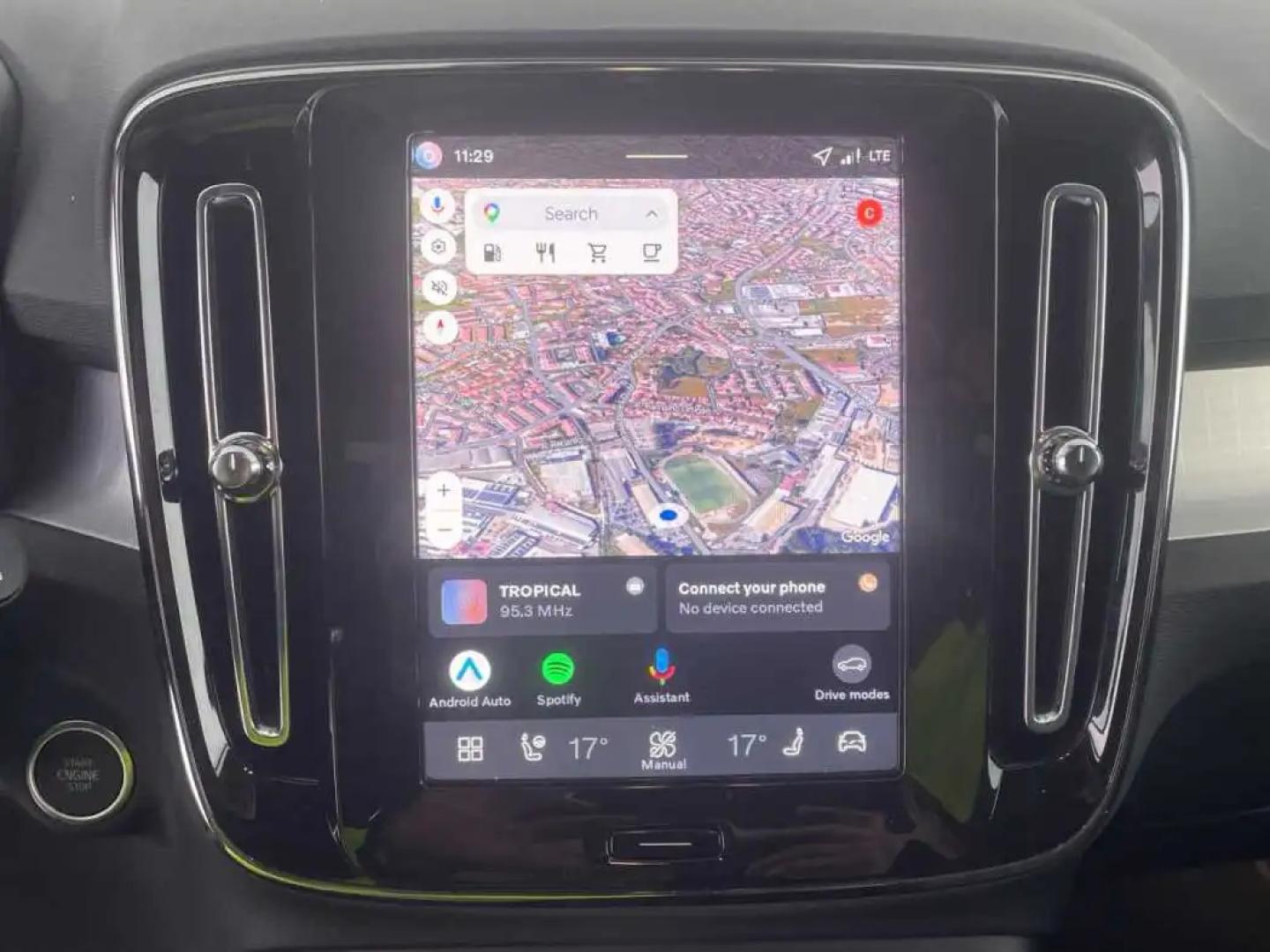 Volvo XC40 B3 163cv Plus Dark Auto