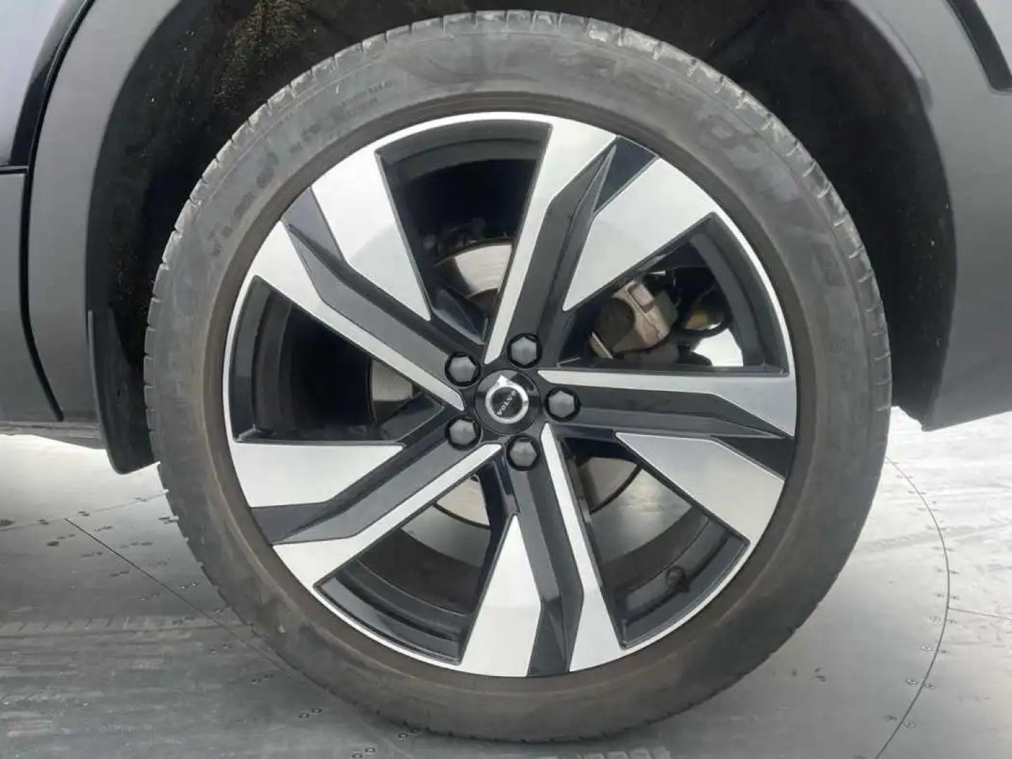 Volvo XC40 B3 163cv Plus Dark Auto