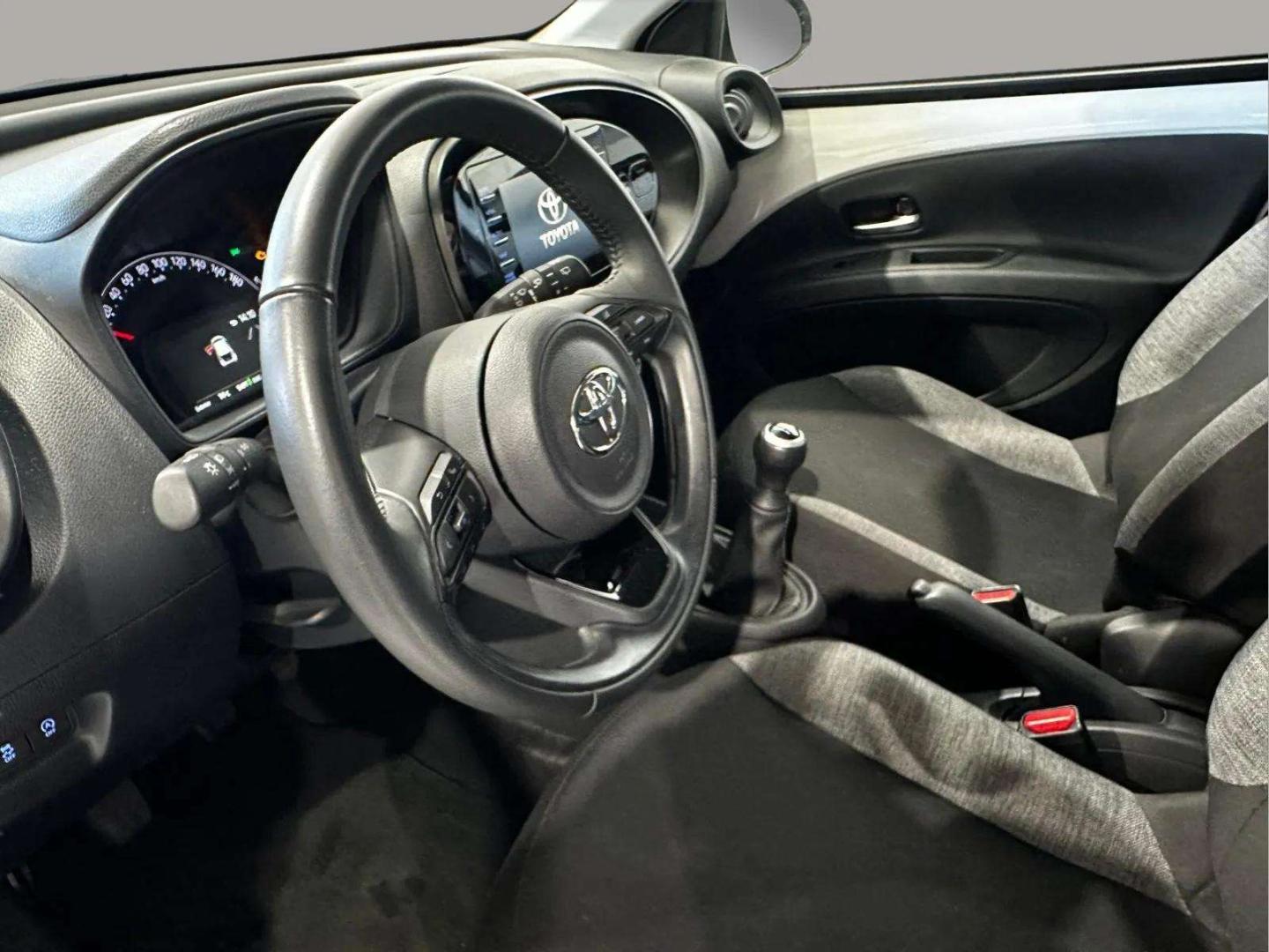Toyota Aygo X 1.0 VVT-i play