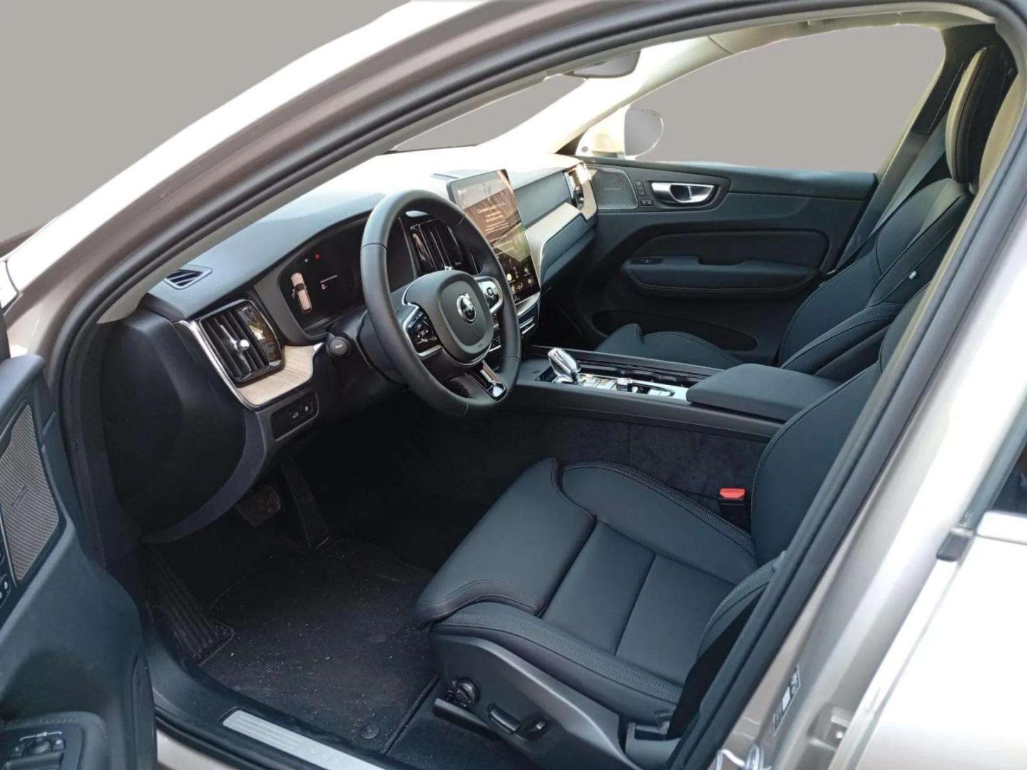 Volvo XC60 2.0 T6 350 AWD PHEV Plus Bright Auto