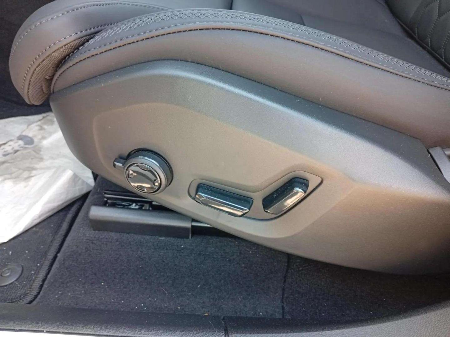 Volvo XC60 2.0 T6 350 AWD PHEV Plus Bright Auto