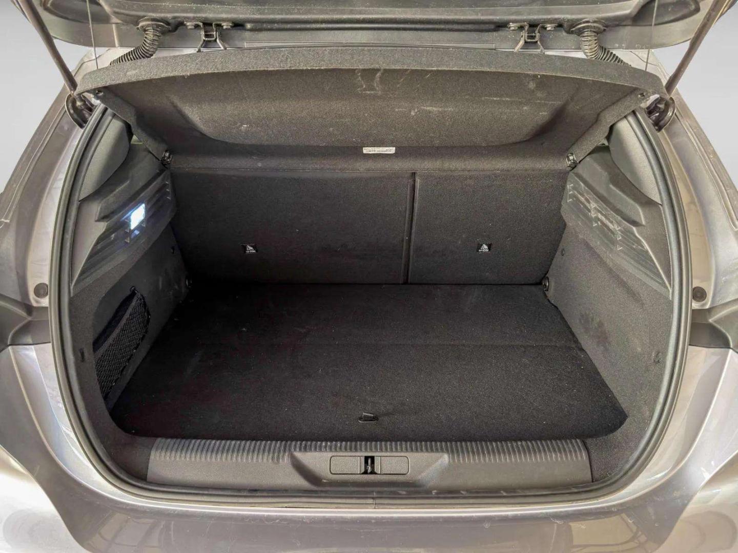 Peugeot 308 Allure 1.6 Plug-in Hybrid 195cv e-DCS7