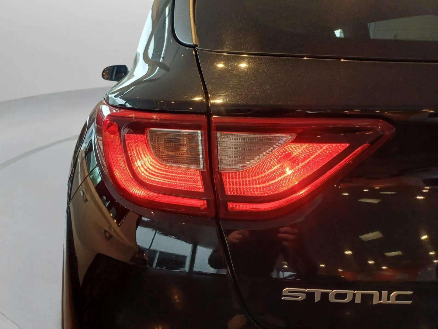Kia Stonic 1.2 CVVT ISG DYNAMIC
