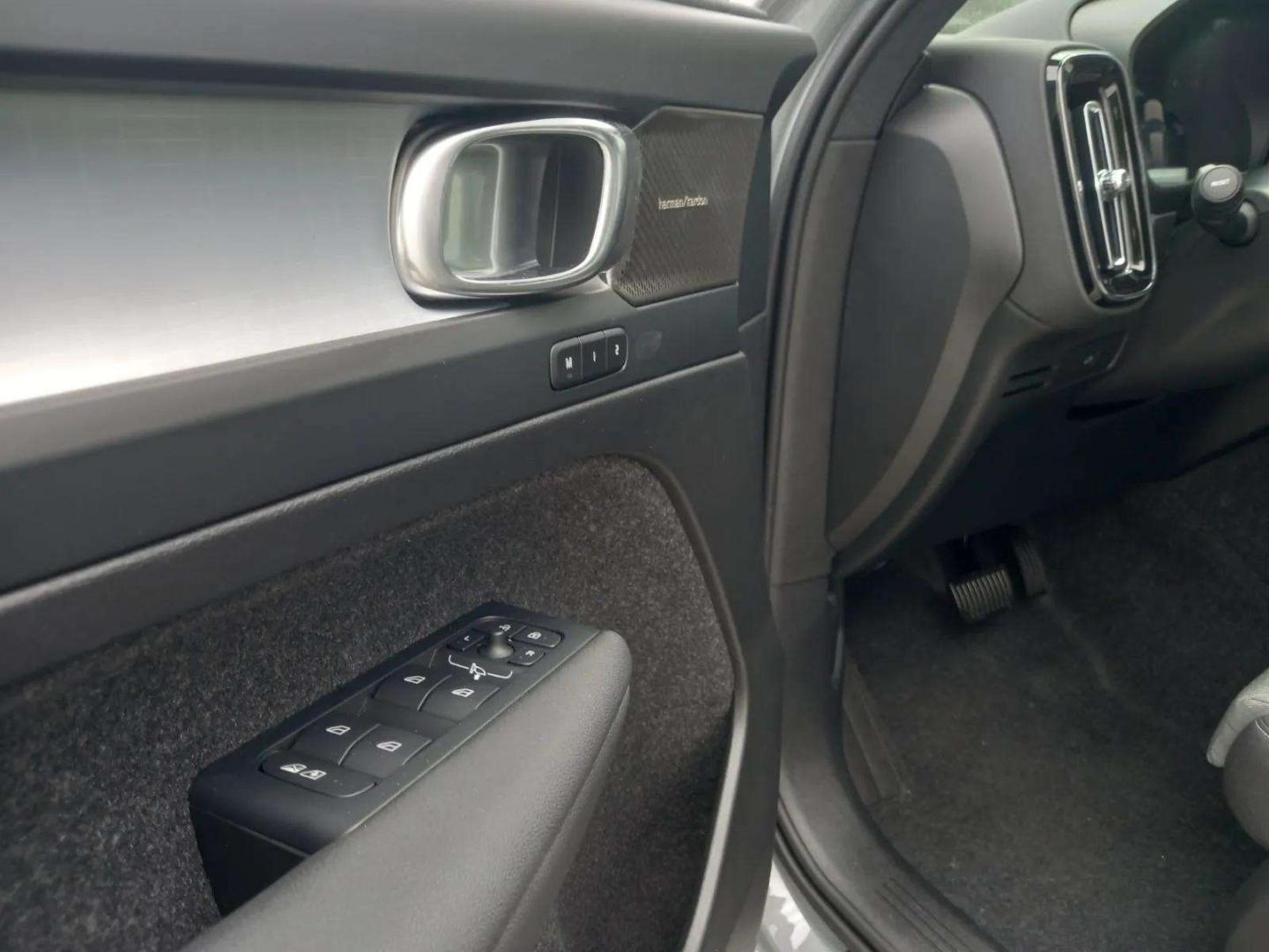 Volvo XC40 B3 163cv Plus Dark Auto