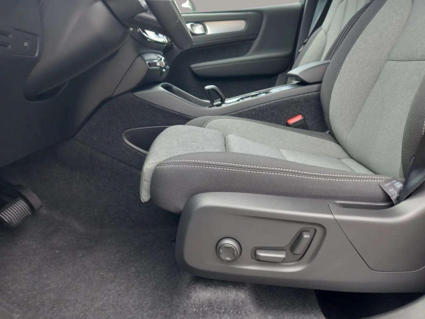 Volvo XC40 B3 163cv Plus Dark Auto