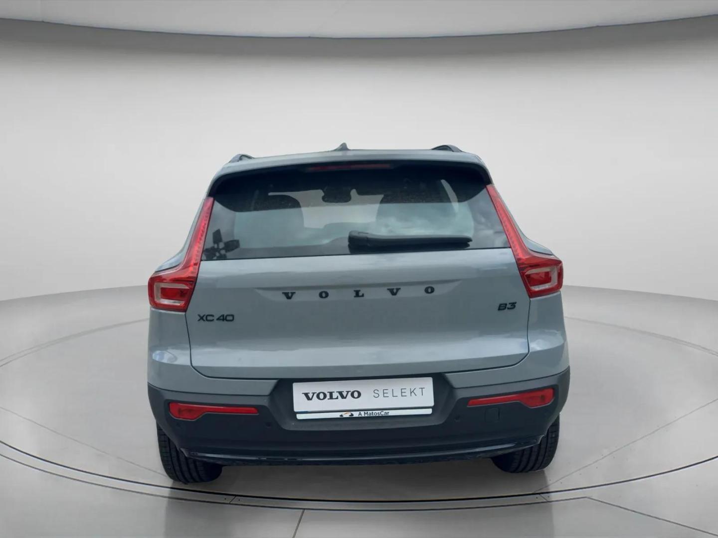 Volvo XC40 B3 163cv Plus Dark Auto