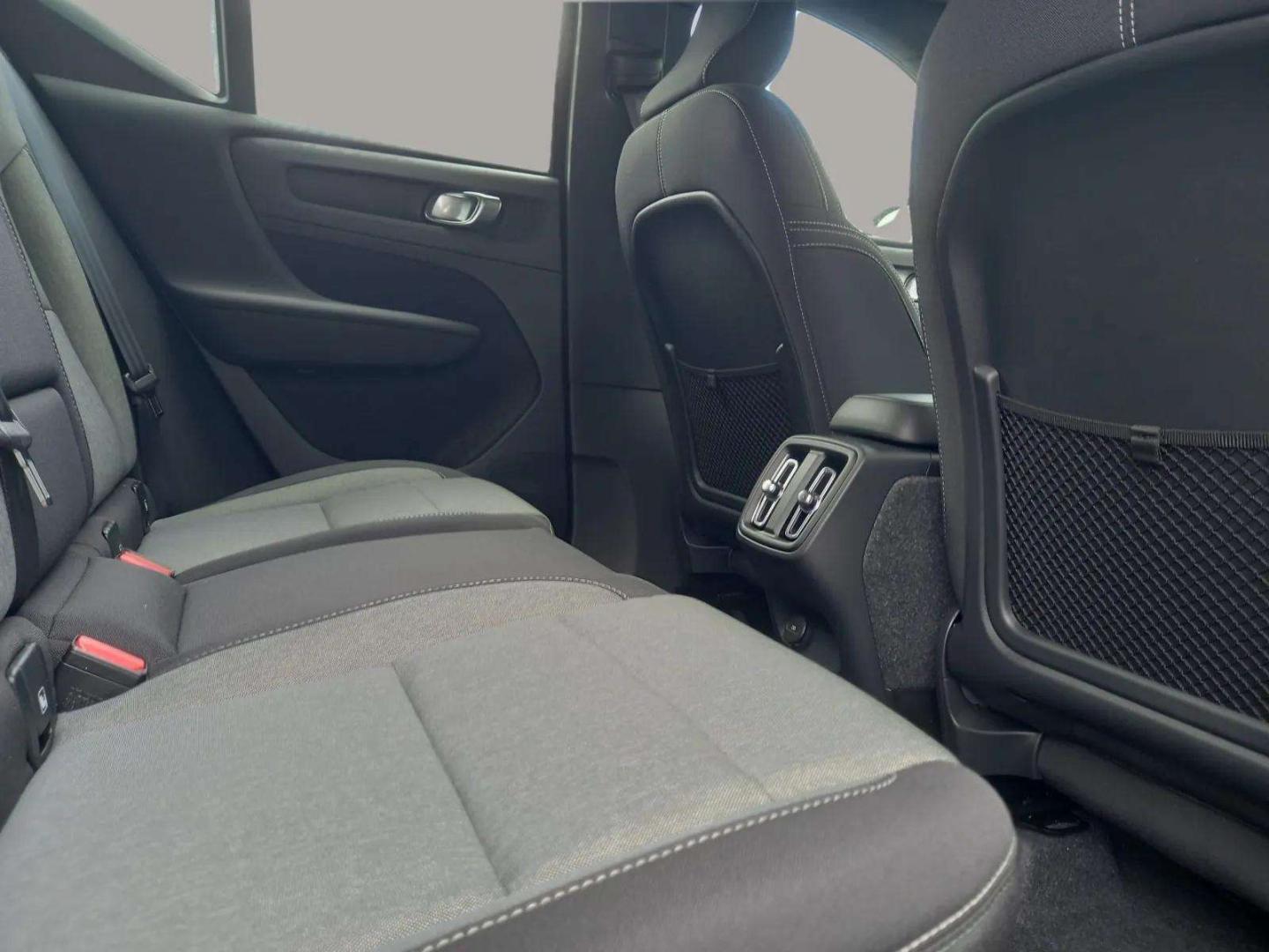 Volvo XC40 B3 163cv Plus Dark Auto
