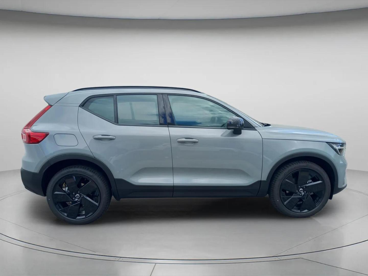 Volvo XC40 B3 163cv Plus Dark Auto