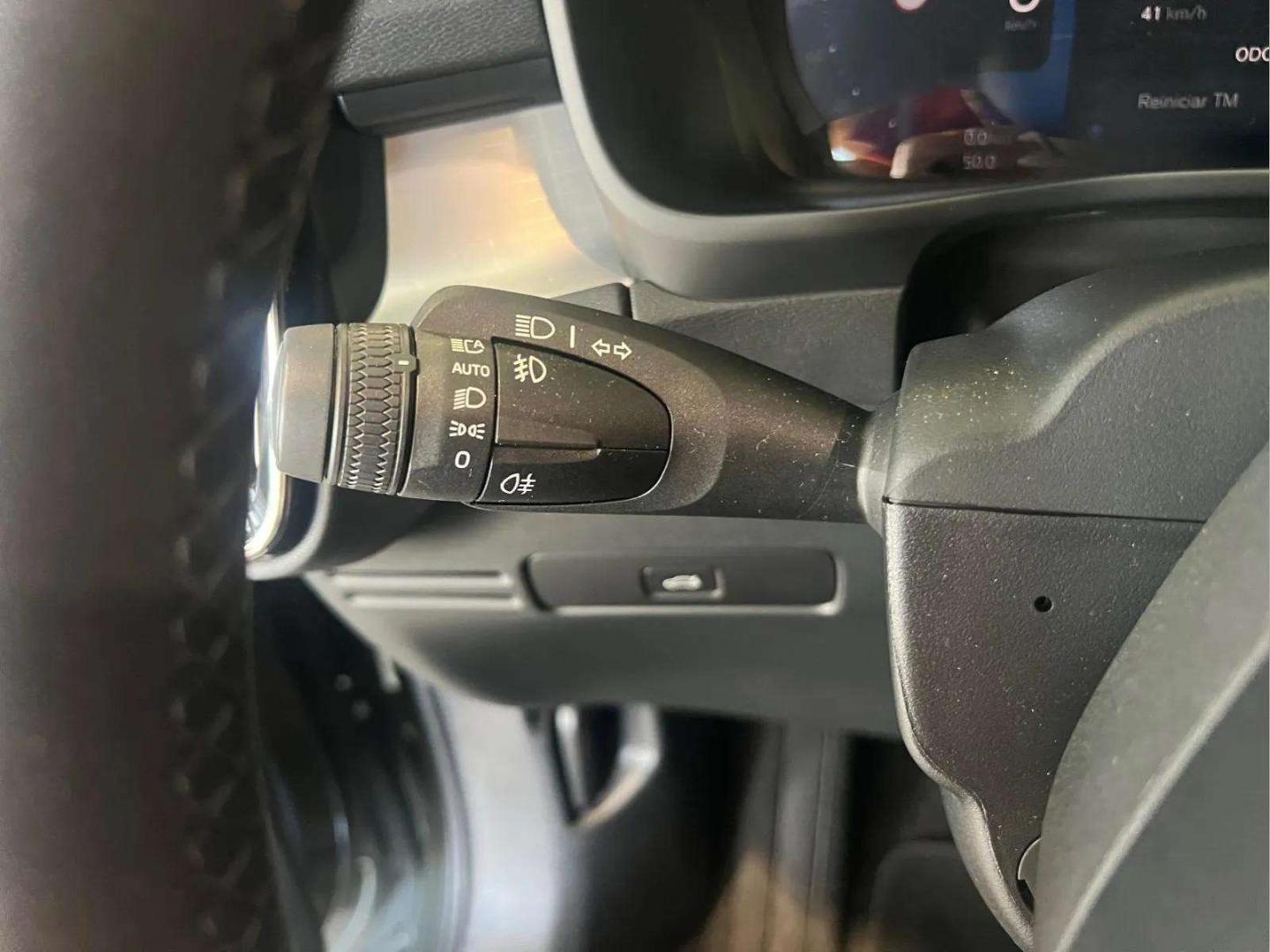 Volvo XC40 B3 163cv Plus Dark Auto