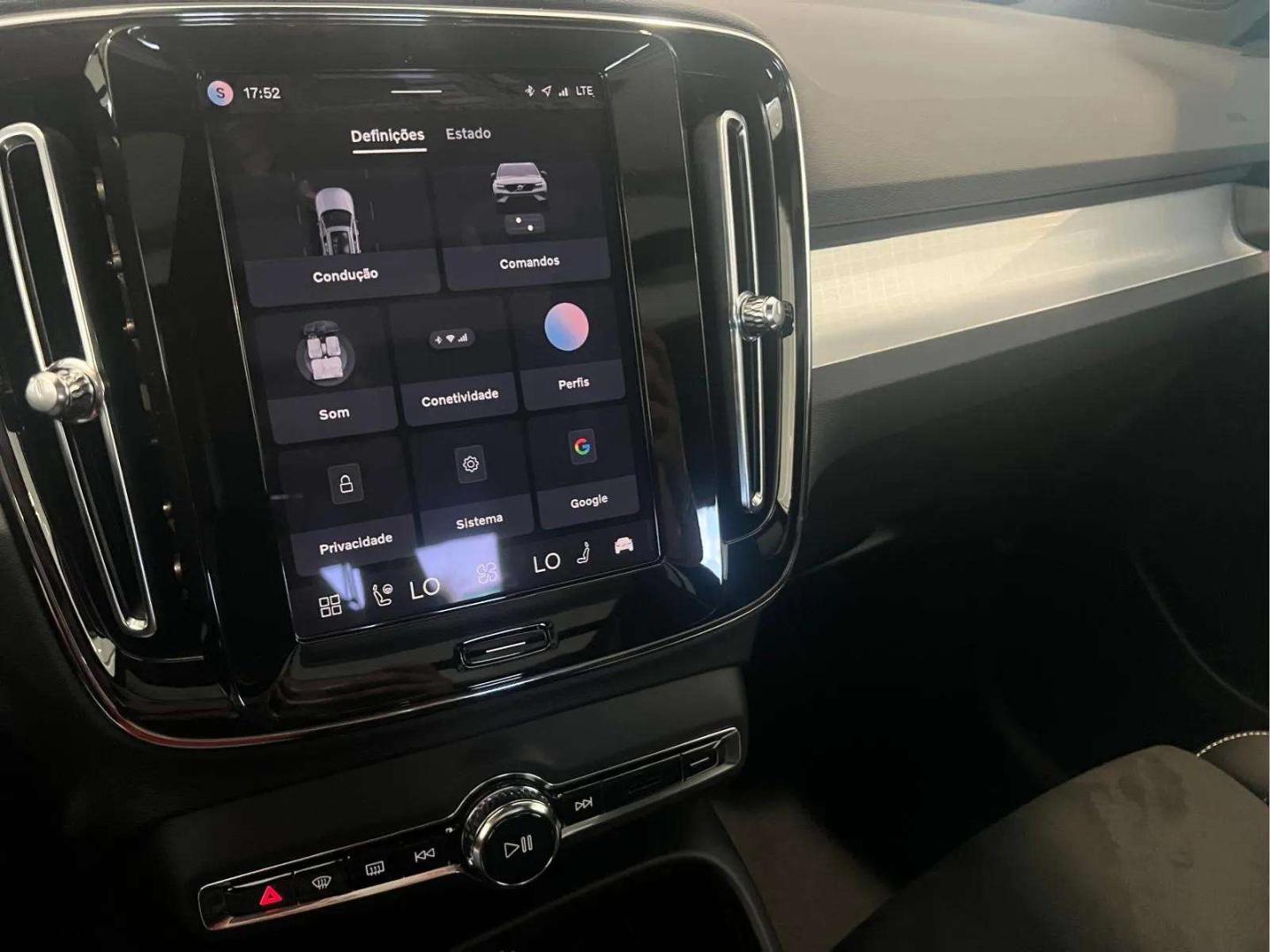 Volvo XC40 B3 163cv Plus Dark Auto