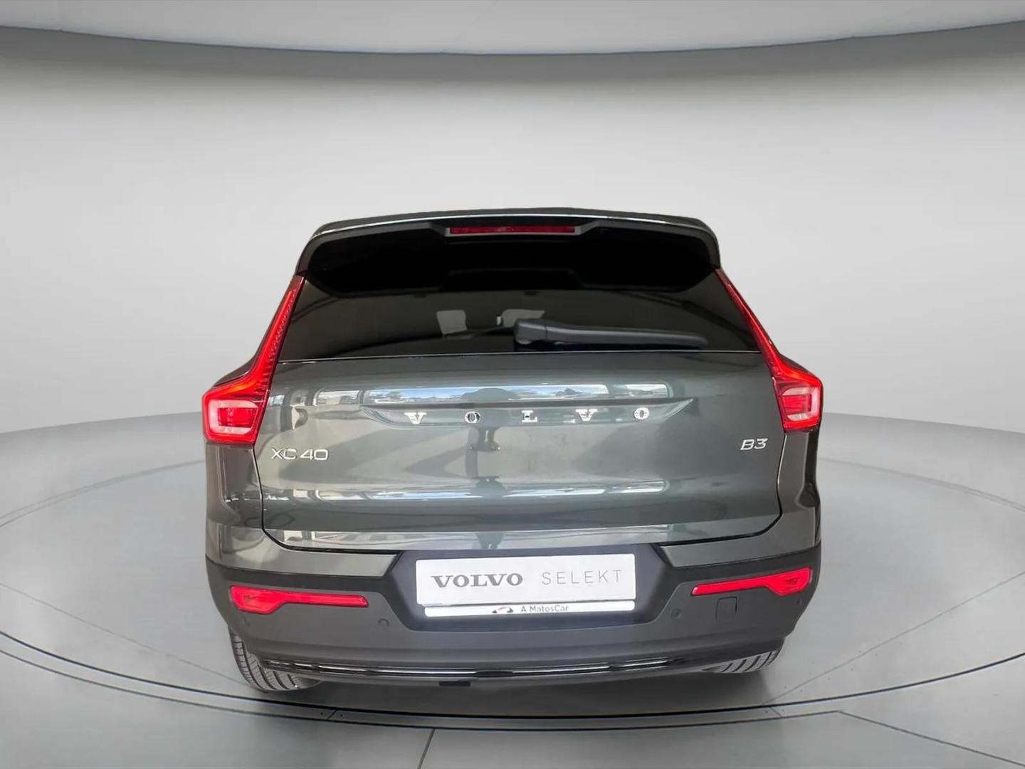 Volvo XC40 B3 163cv Plus Dark Auto