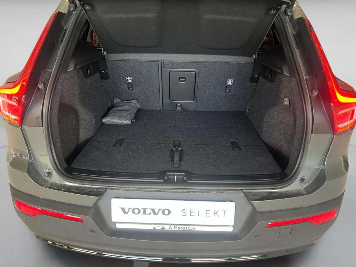 Volvo XC40 B3 163cv Plus Dark Auto