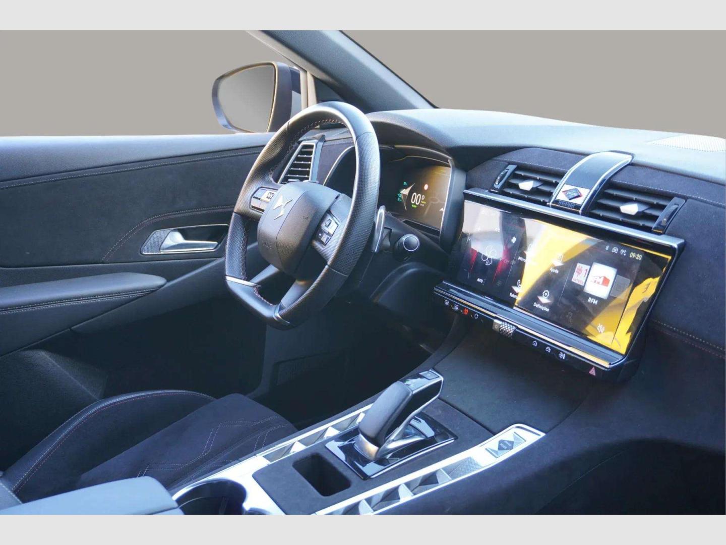 DS DS 7 E-TENSE 4X2 225 Performance Line