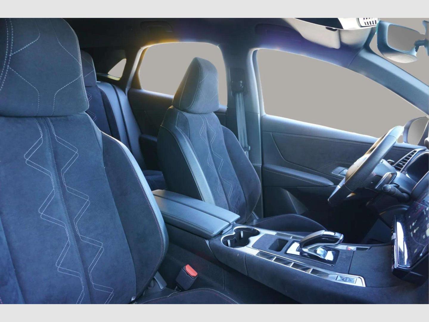 DS DS 7 E-TENSE 4X2 225 Performance Line