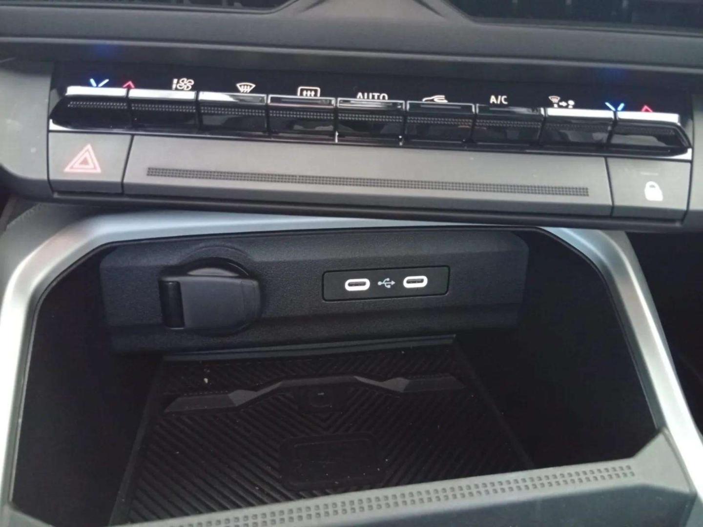 Dacia BIGSTER HYBRID 155 Journey